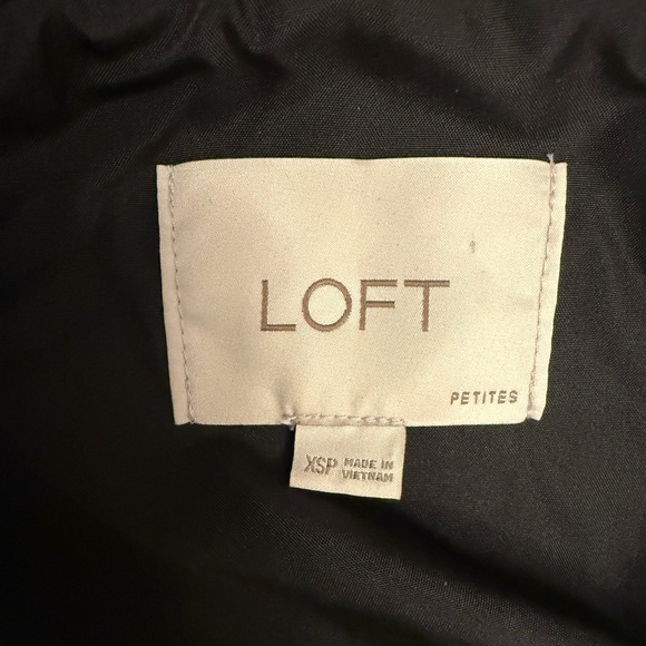 LOFT Petite Quilted Coat Size XSP - Picture 6 of 6